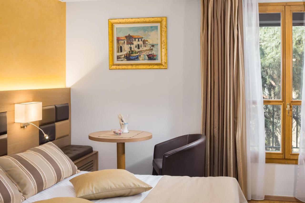 Hotel Cittar Novigrad  ภายนอก รูปภาพ