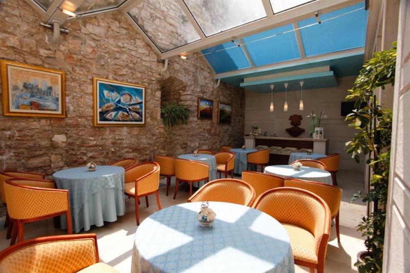 Hotel Cittar Novigrad  ภายนอก รูปภาพ