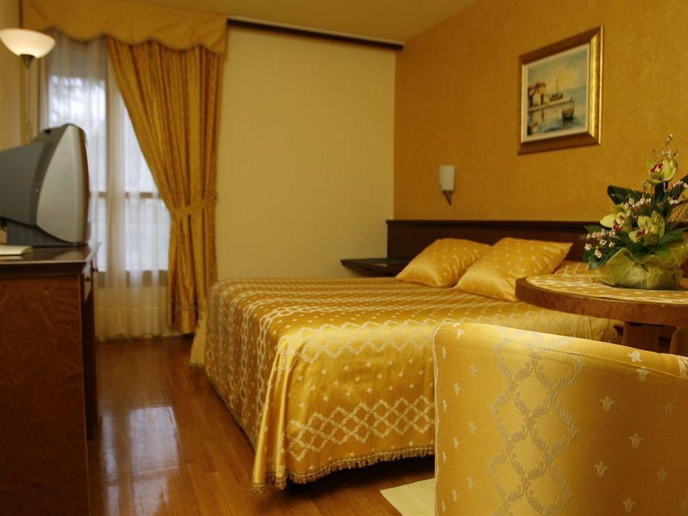 Hotel Cittar Novigrad  ภายนอก รูปภาพ